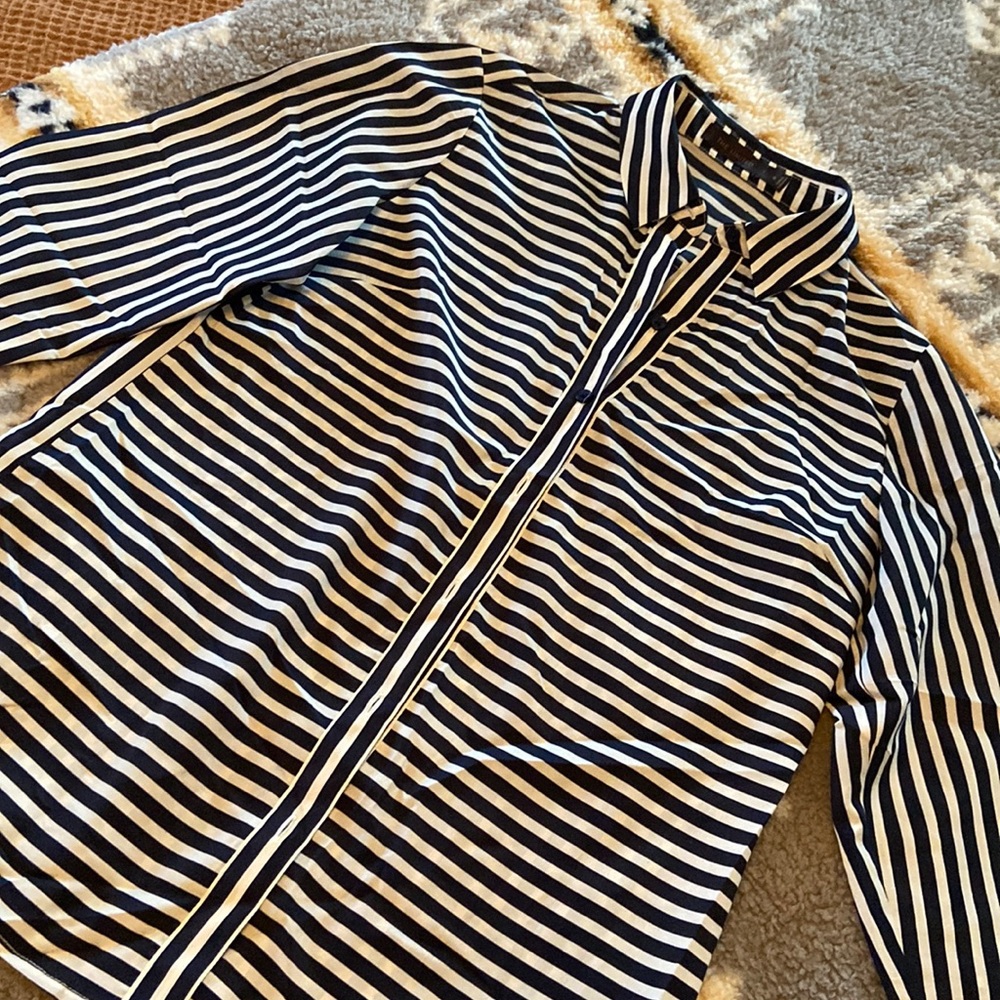 Limited 3/4 sleeve blouse